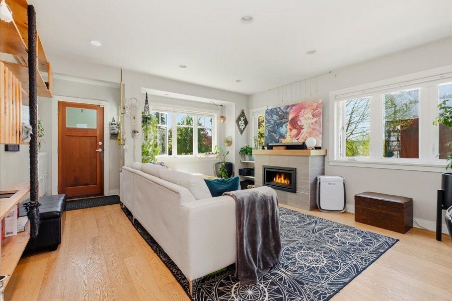 2607 E 5th Avenue Vancouver, BC - 4