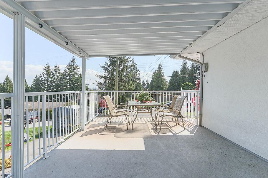 1352 E 16th Street North Vancouver, BC - 17