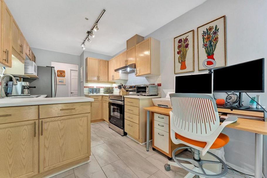 306 3400 SE Marinr Drive Vancouver, BC - 12