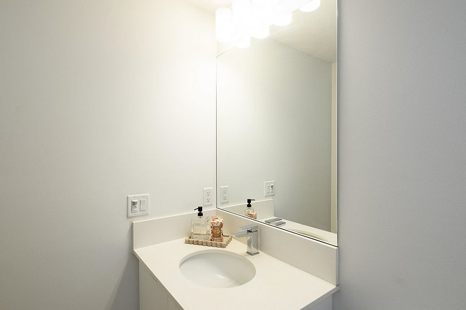 409 719 W 3rd Street North Vancouver, BC - 30