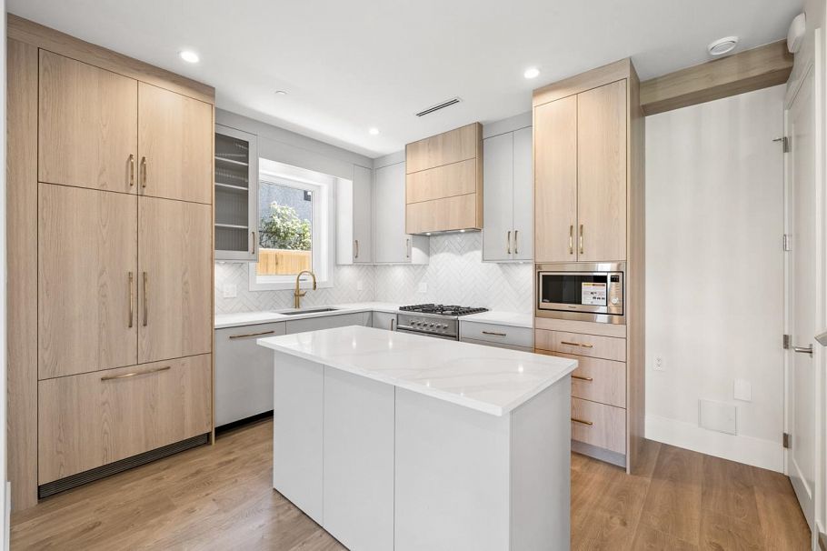 1 2528 Turner Street Vancouver, BC - 12