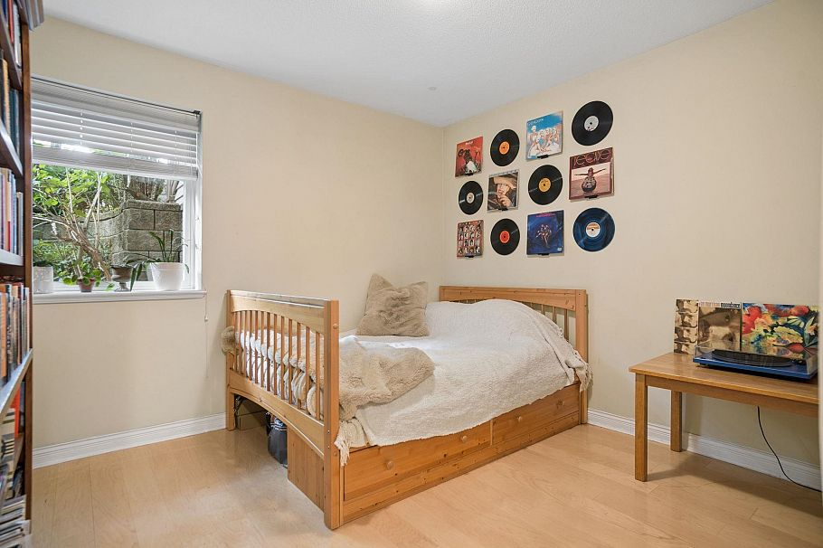 5380 Larch Street Vancouver, BC - 29