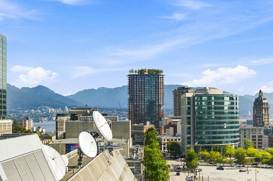 1703 233 Robson Street Vancouver, BC - 17