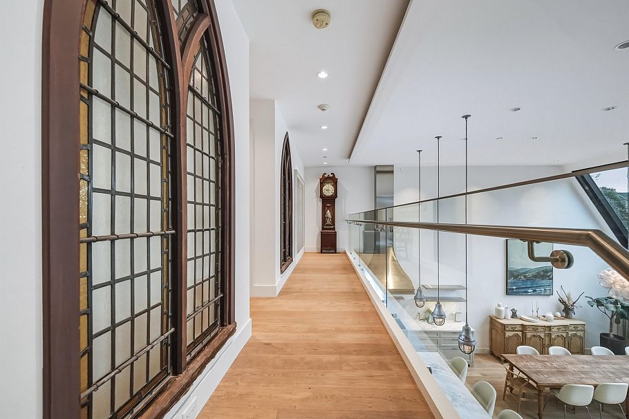 3870 Commercial Street Vancouver, BC - 4