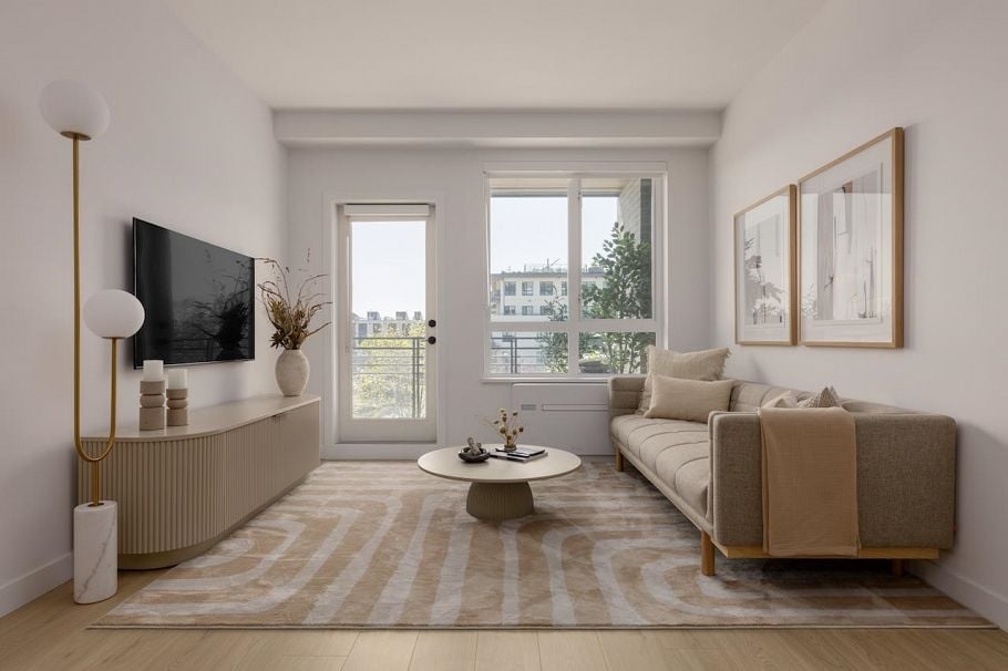 417 2450 Garden Drive Vancouver, BC - 3