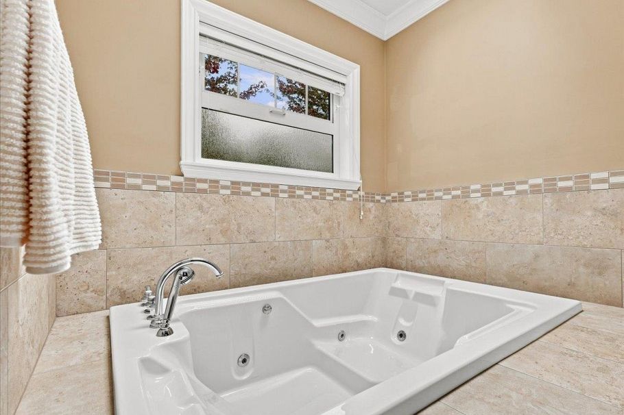 1417 Woods Drive North Vancouver, BC - 24