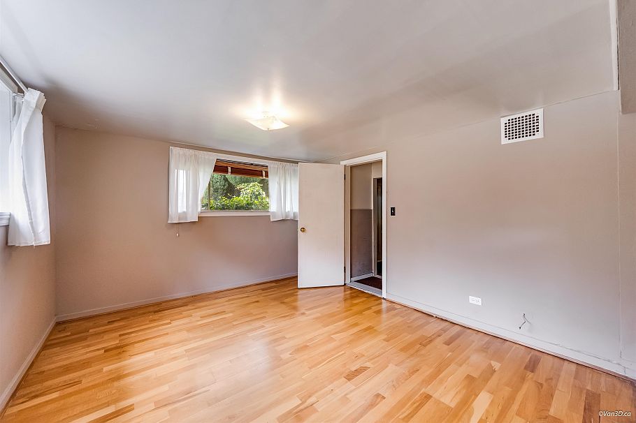 96 W 16th Avenue Vancouver, BC - 37