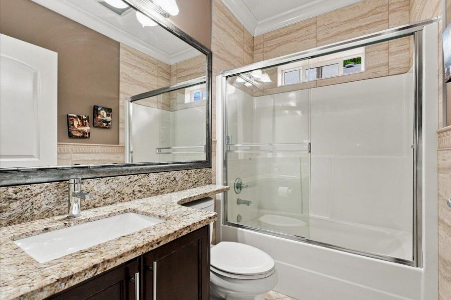 1417 Woods Drive North Vancouver, BC - 27