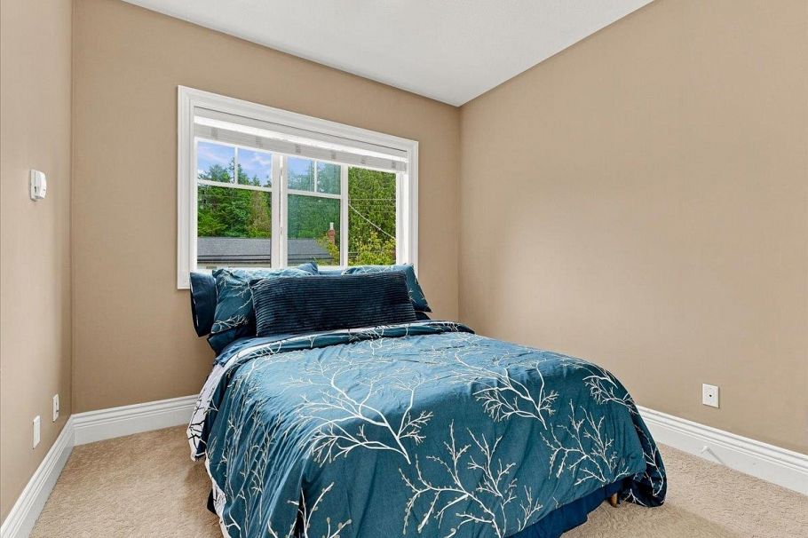 1417 Woods Drive North Vancouver, BC - 30