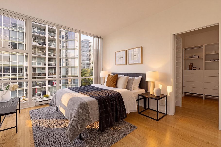 702 1099 Marinaside Crescent Vancouver, BC - 14