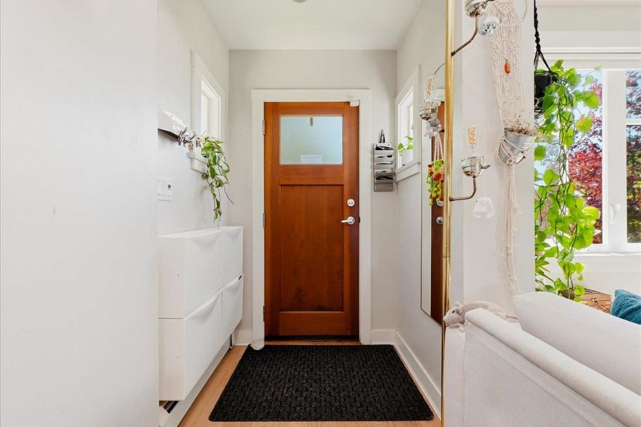 2607 E 5th Avenue Vancouver, BC - 20