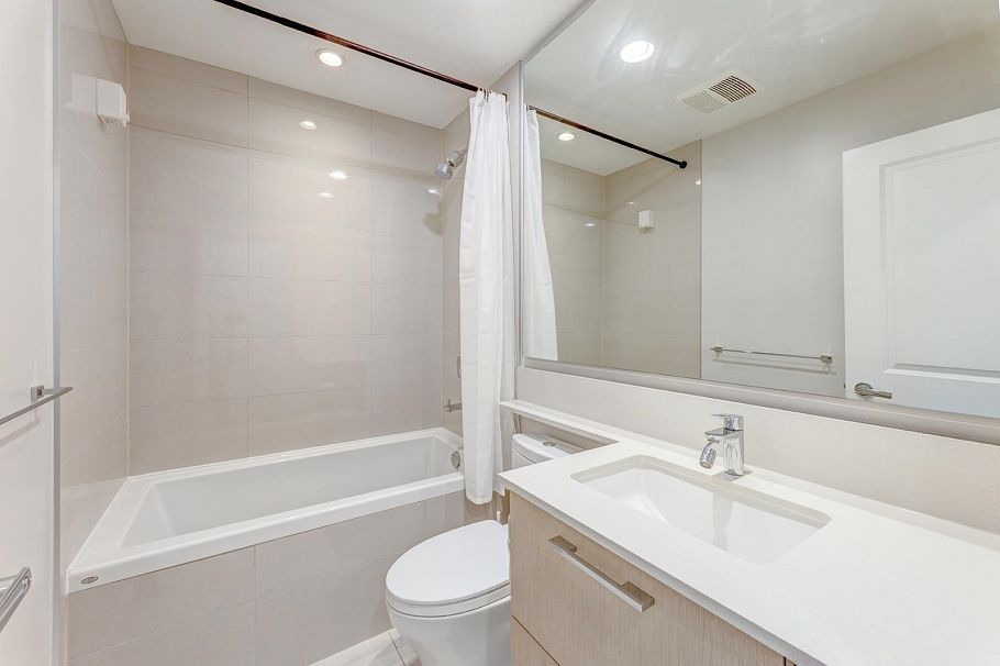 308 3533 Ross Drive Vancouver, BC - 17
