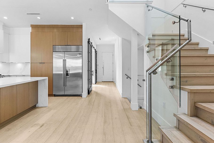 3123 W 16th Avenue Vancouver, BC - 14