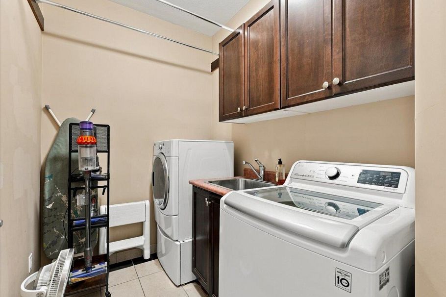 1417 Woods Drive North Vancouver, BC - 19