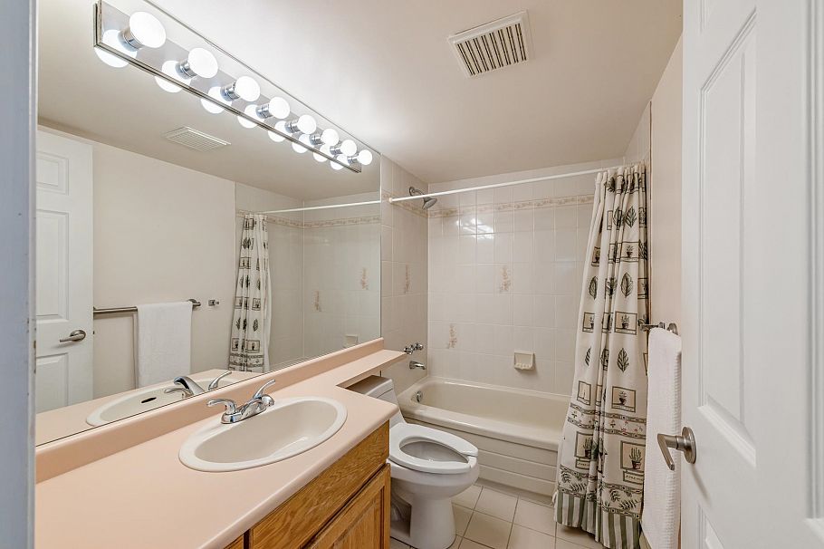 303 3373 Capilano Crescent North Vancouver, BC - 22