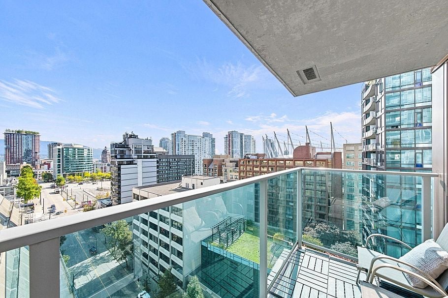1703 233 Robson Street Vancouver, BC - 21