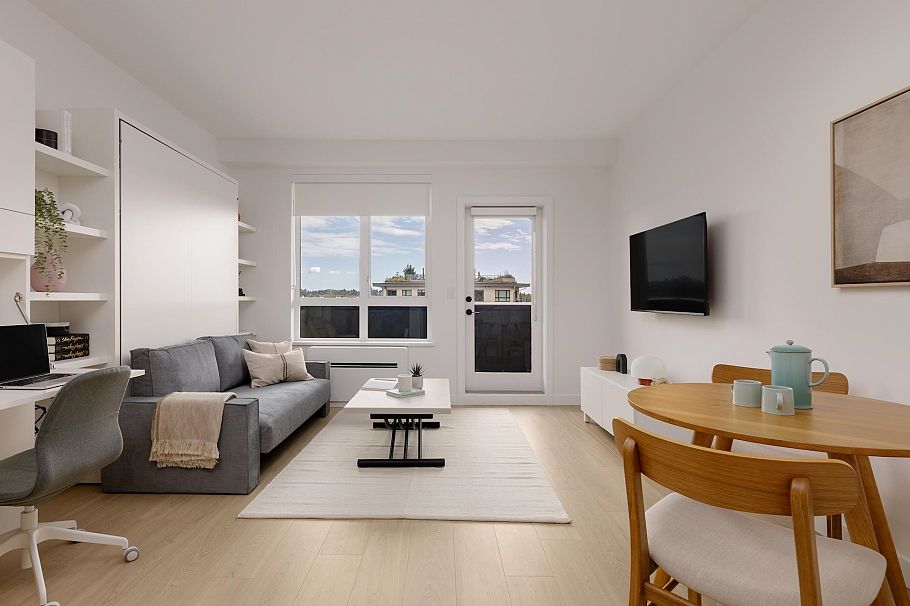 420 2450 Garden Drive Vancouver, BC - 1