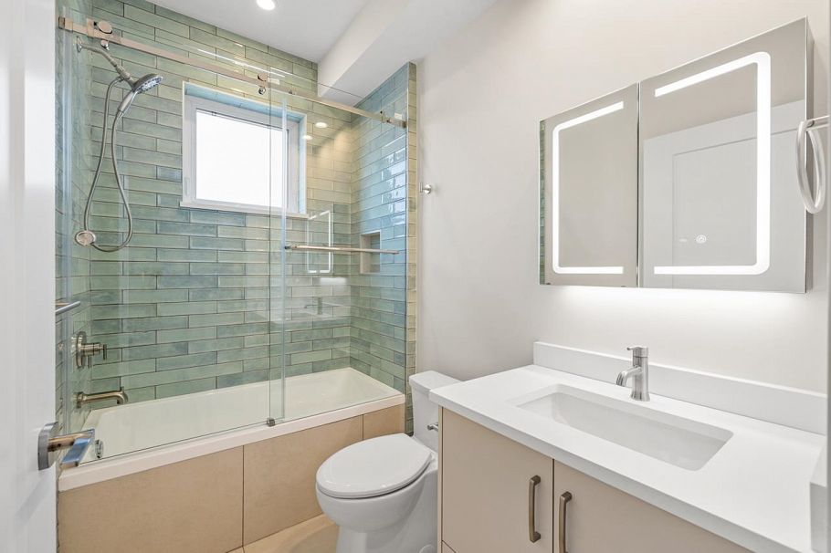 1 2528 Turner Street Vancouver, BC - 27