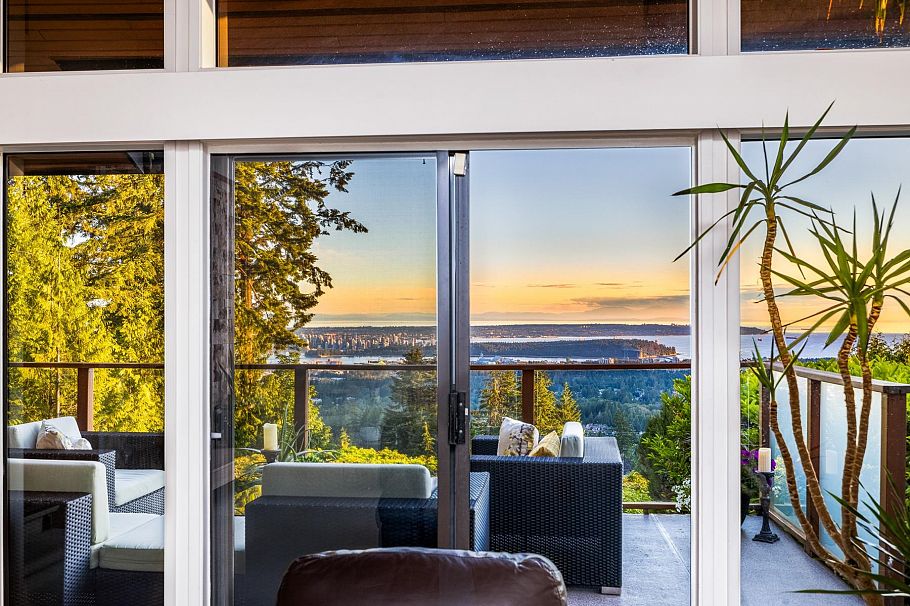 187 Rondoval Crescent North Vancouver, BC - 3