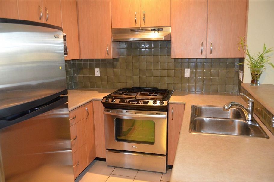 412 995 W 59th Avenue Vancouver, BC - 6