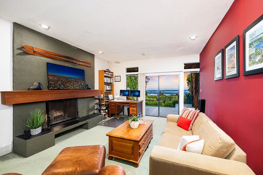 187 Rondoval Crescent North Vancouver, BC - 27