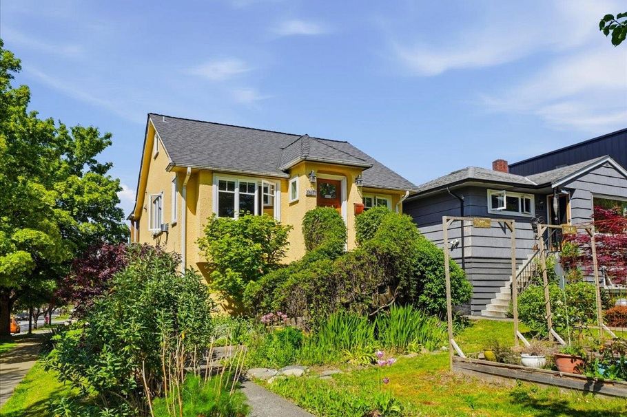 2607 E 5th Avenue Vancouver, BC - 34