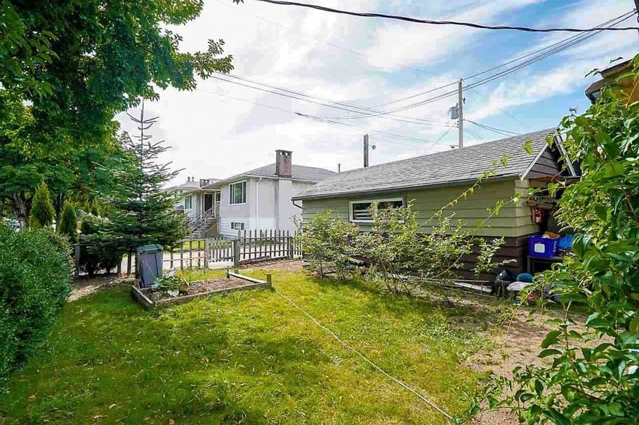 5715 Culloden Street Vancouver, BC - 14