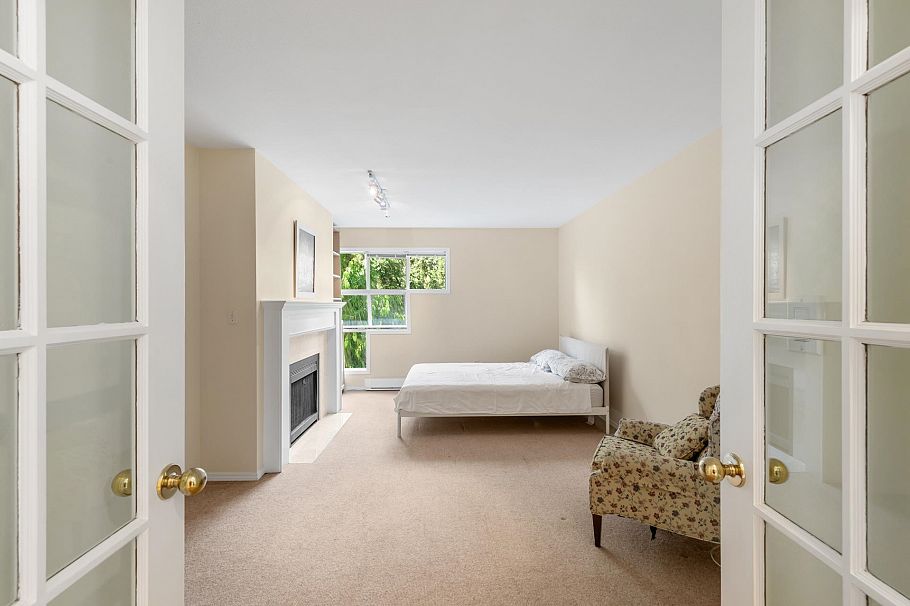 303 3373 Capilano Crescent North Vancouver, BC - 19