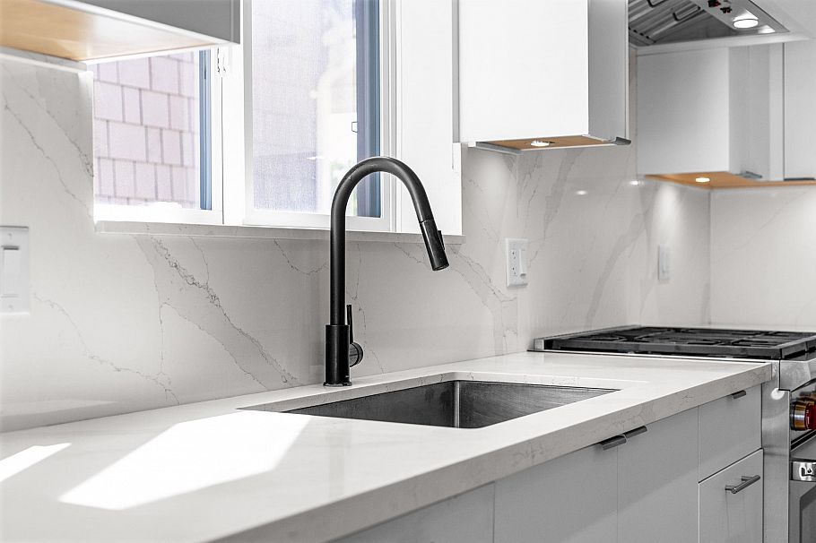 3123 W 16th Avenue Vancouver, BC - 7