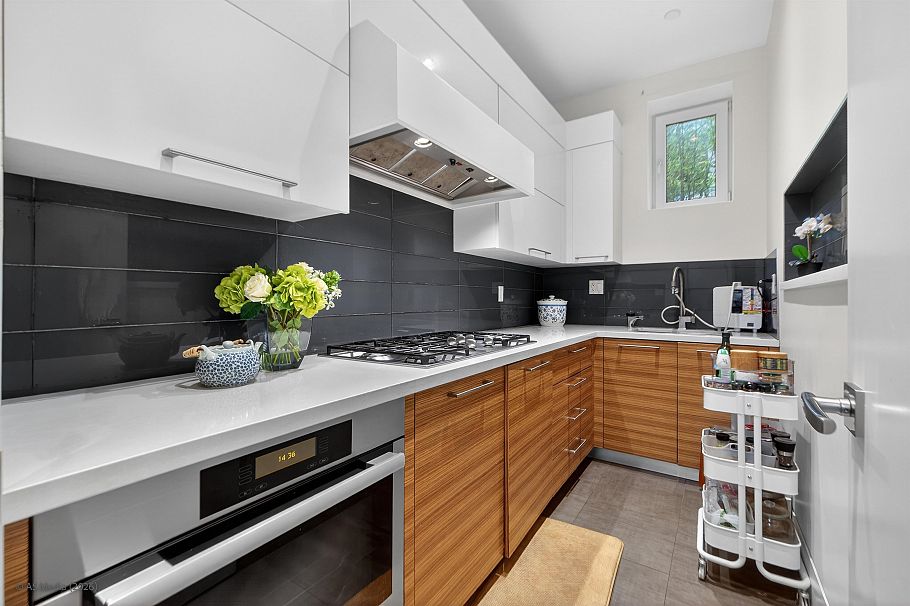 4350 Locarno Crescent Vancouver, BC - 10