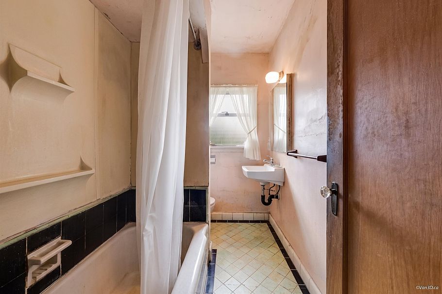96 W 16th Avenue Vancouver, BC - 27