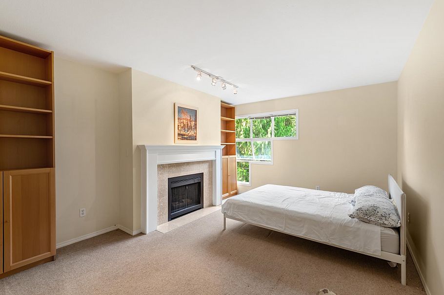 303 3373 Capilano Crescent North Vancouver, BC - 20