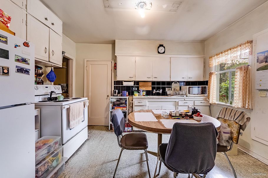 96 W 16th Avenue Vancouver, BC - 24