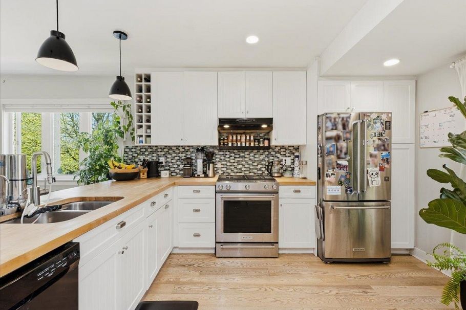2607 E 5th Avenue Vancouver, BC - 9