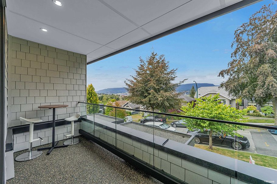 1 3436 Triumph Street Vancouver, BC - 6