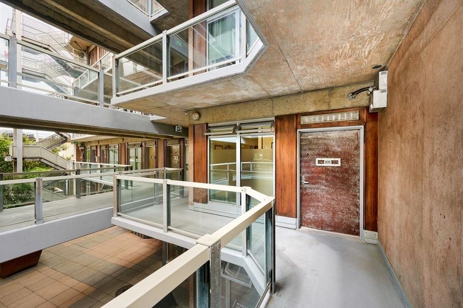 205 1529 W 6th Avenue Vancouver, BC - 2
