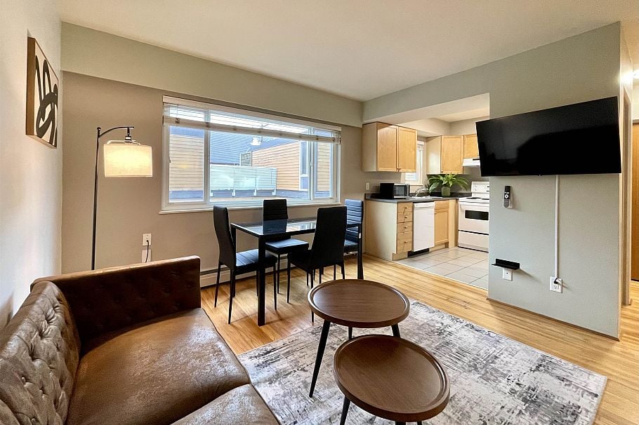 302 1985 W 8TH AVENUE, Vancouver BC V6J 1W2 Vancouver, BC - 2