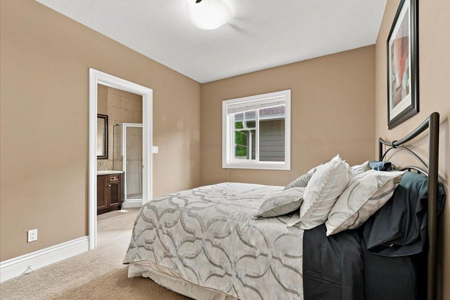 1417 Woods Drive North Vancouver, BC - 28