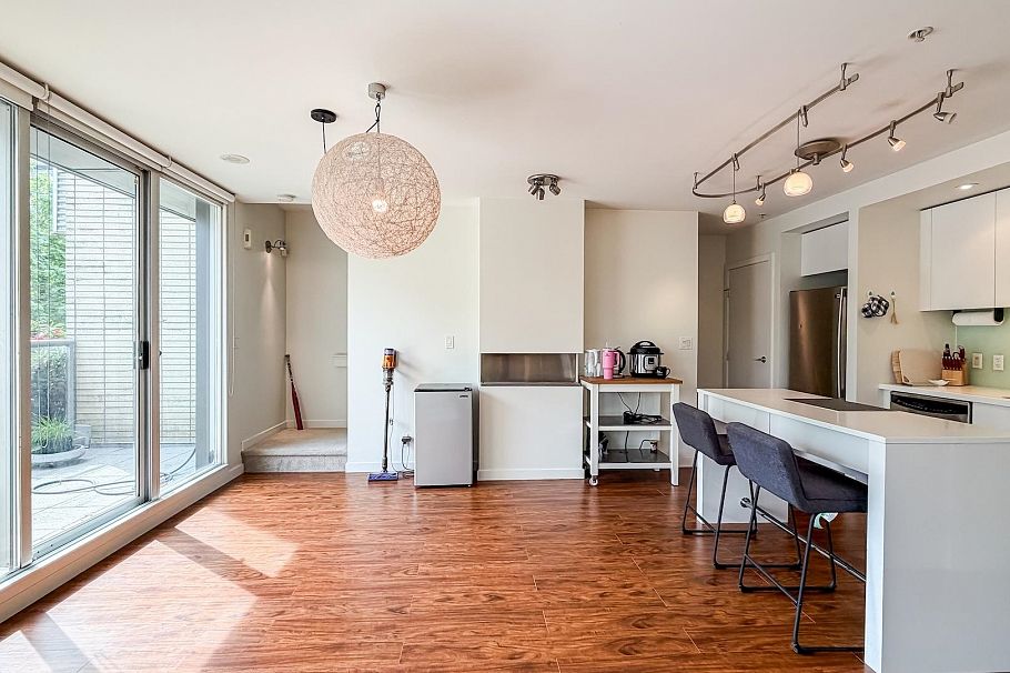 390 E 11TH AVE, Vancouver BC V5T 4V9 Vancouver, BC - 9