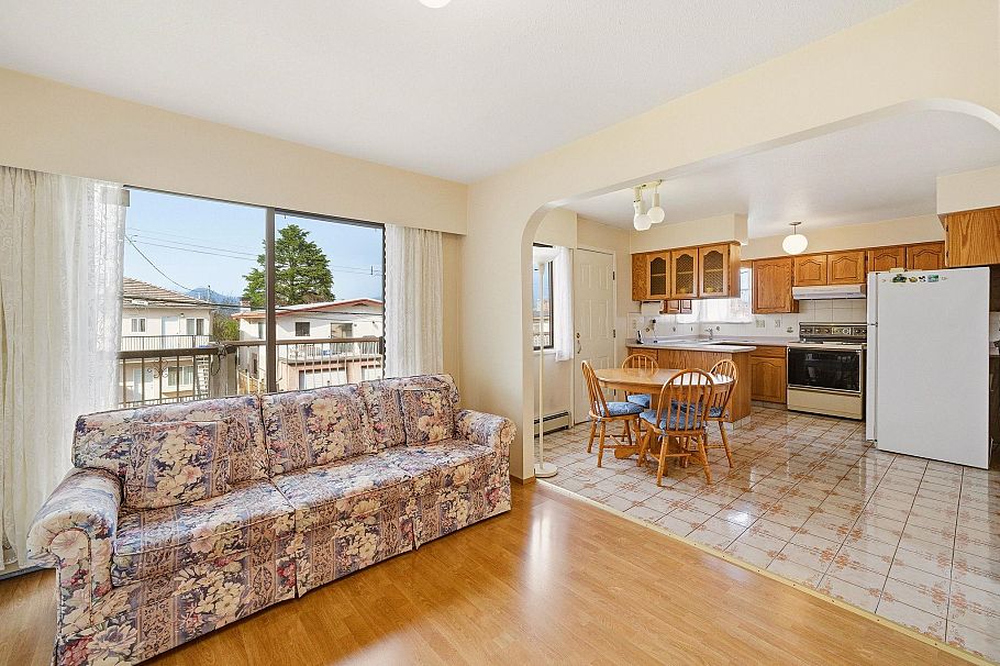 3217 E 18th Avenue Vancouver, BC - 9