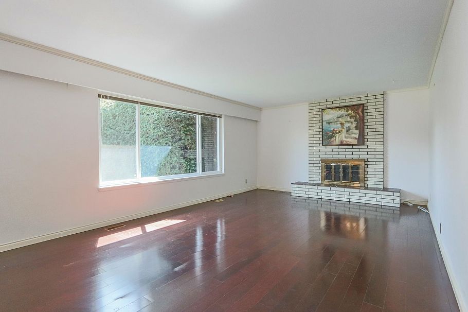 1352 E 16th Street North Vancouver, BC - 5