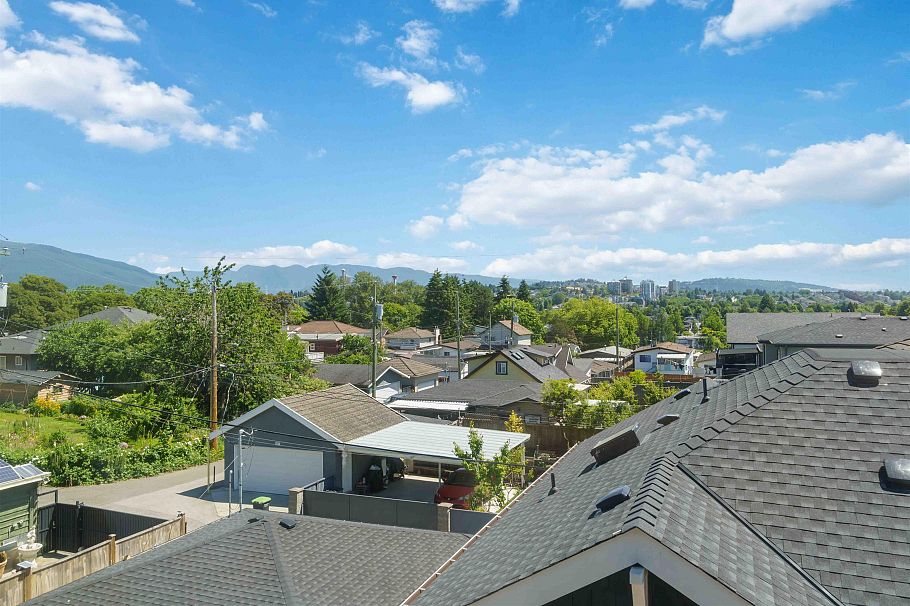 1 550 Kaslo Street Vancouver, BC - 27