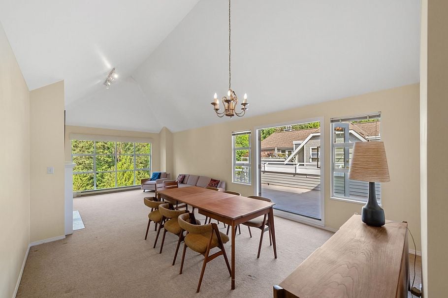 303 3373 Capilano Crescent North Vancouver, BC - 2