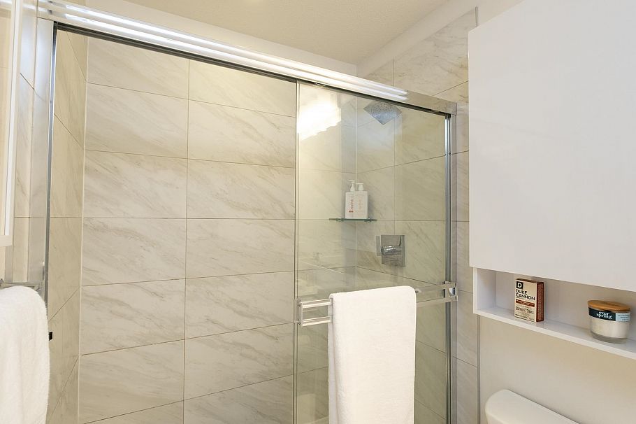 409 719 W 3rd Street North Vancouver, BC - 27