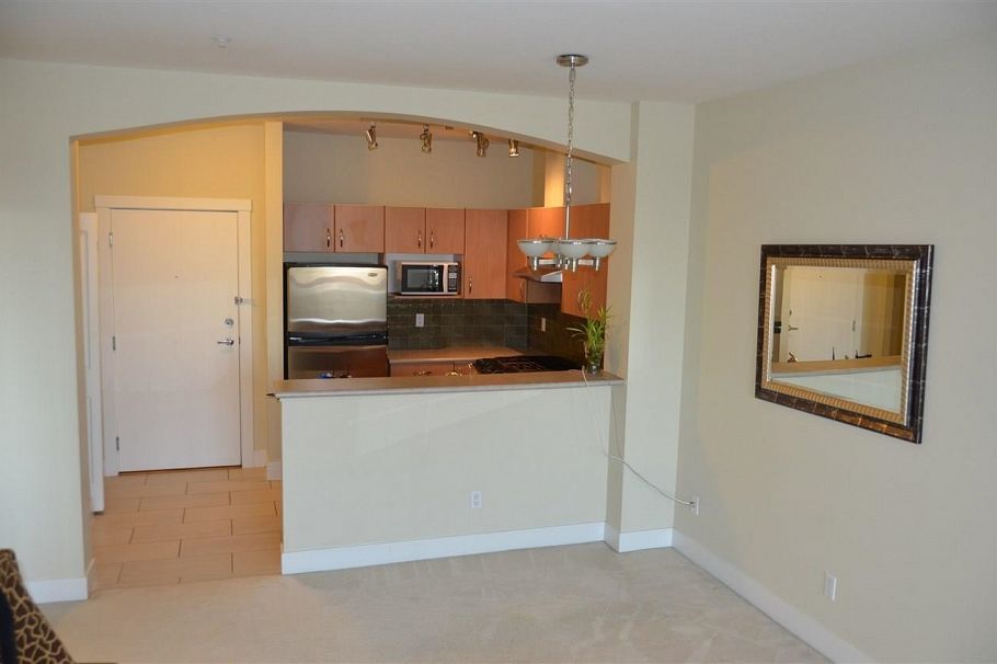412 995 W 59th Avenue Vancouver, BC - 3