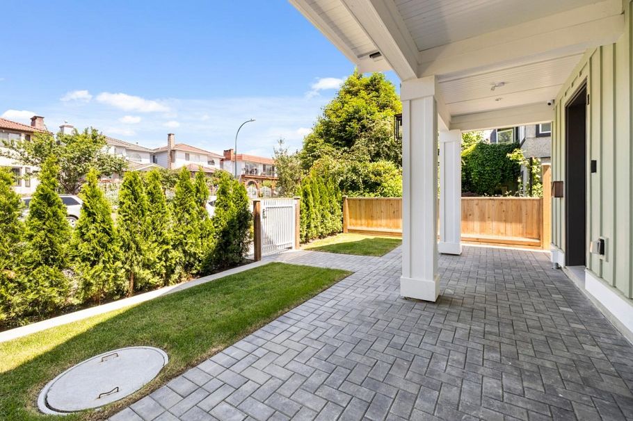 1 2528 Turner Street Vancouver, BC - 5