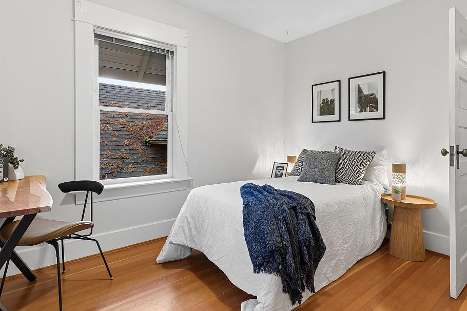 559 W 18th Avenue Vancouver, BC - 25