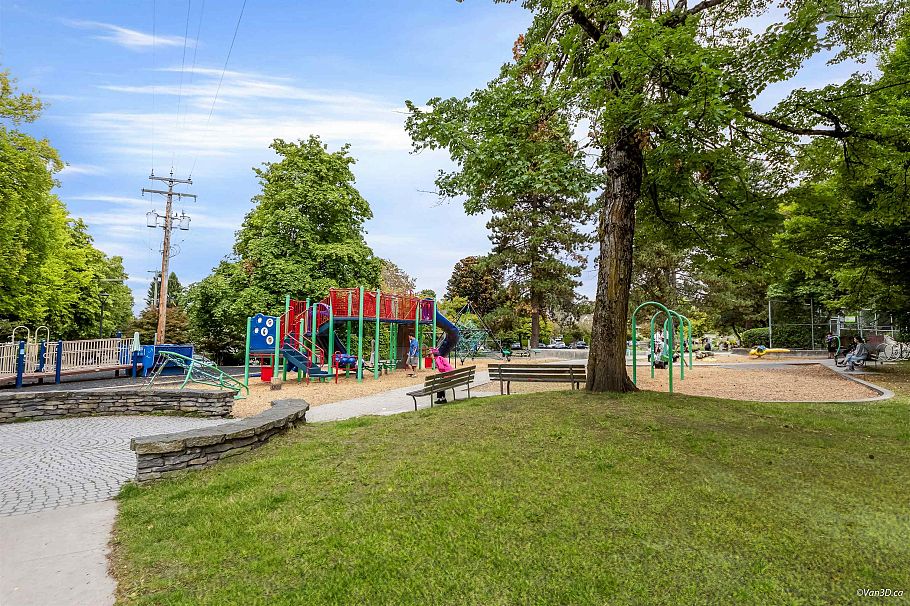 96 W 16th Avenue Vancouver, BC - 9