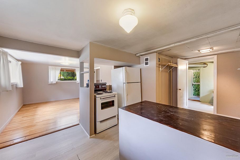 96 W 16th Avenue Vancouver, BC - 36