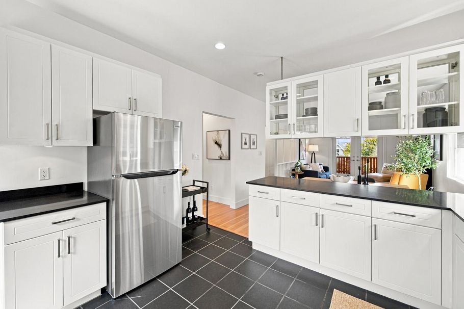1970 Adanac Street Vancouver, BC - 16